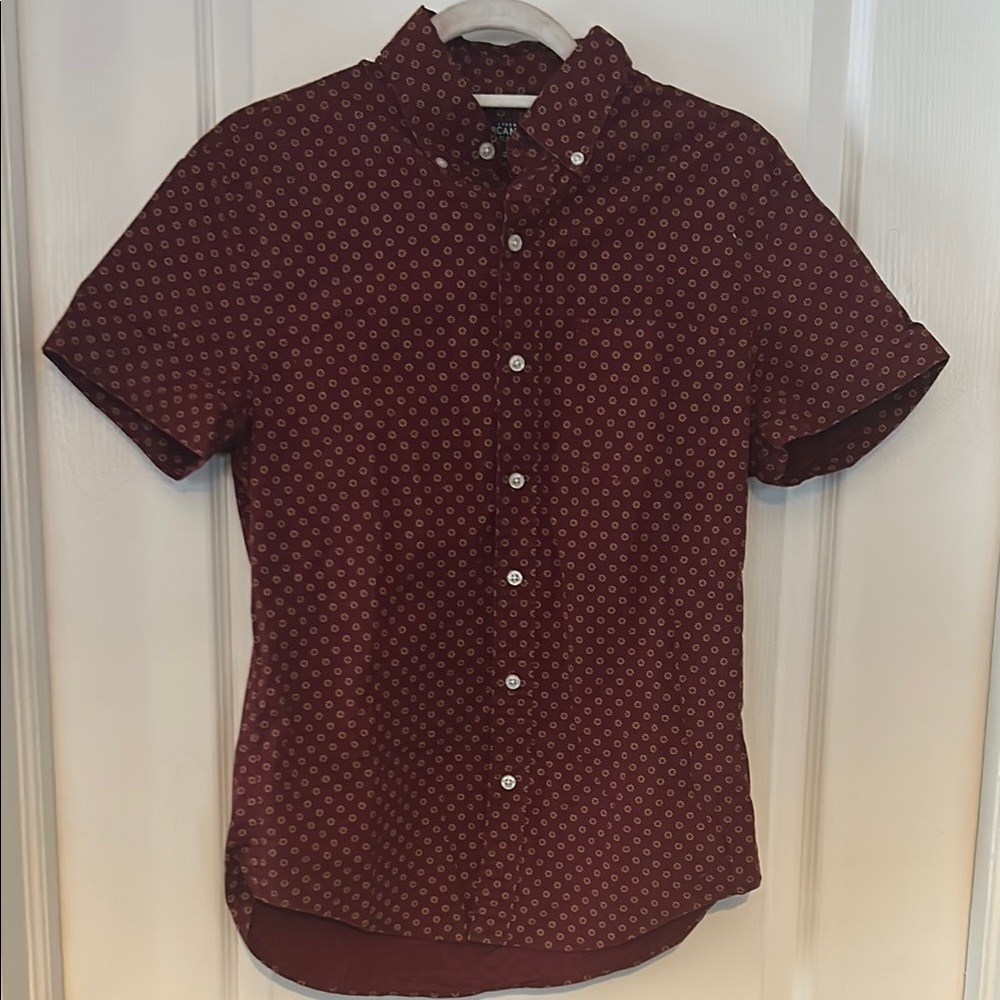 Men's Burgundy Short Sleeve Shirt